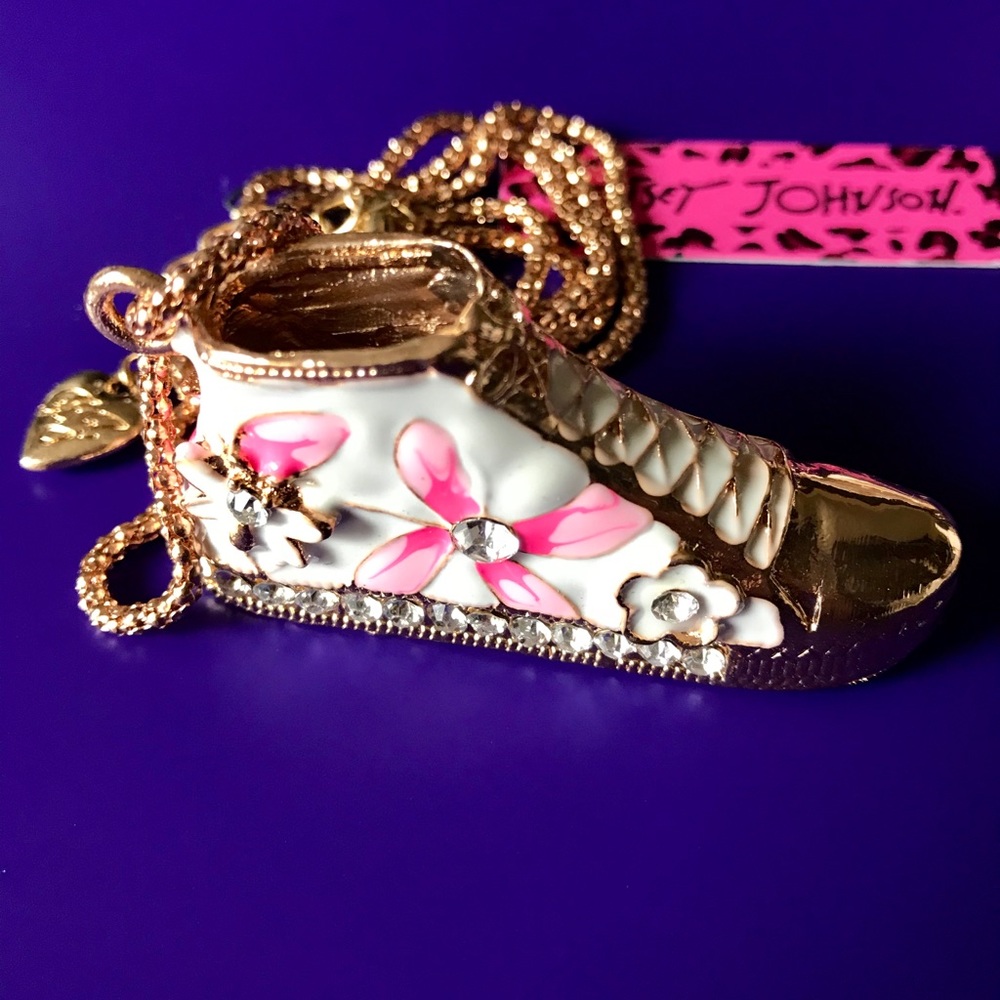 Flowery Diamonte High Top Shoe Necklace.